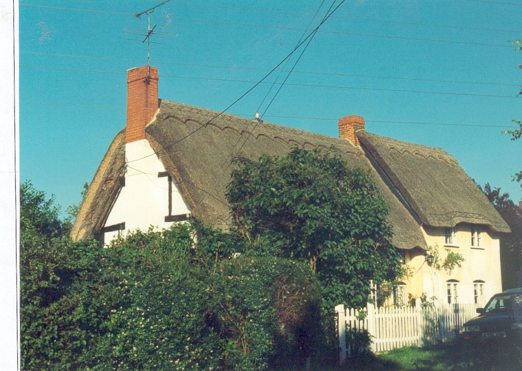 Applemore Cottage, off Swallowfield Road
