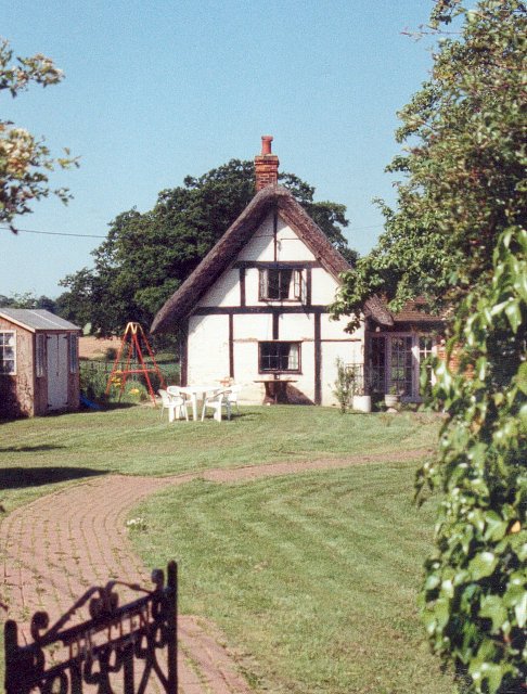 Thatched cottage behind Argyll House, Mole Road